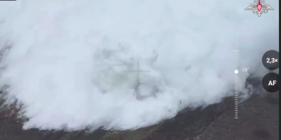 (VIDEO) Dramatično povlačenje Ukrajine, dižu amonijačke cevi u vazduh: Otrovni oblak se nadvio nad bojištem