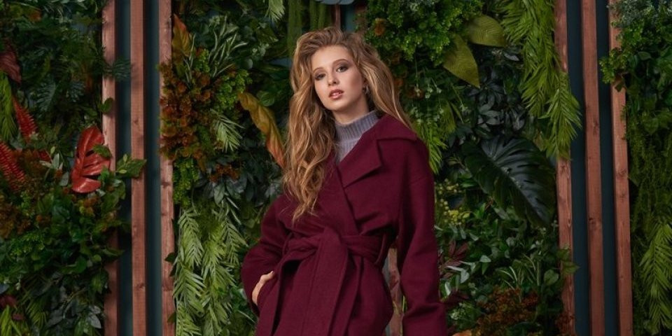 Ova boja je hit jeseni: Ako imate kaput u ovoj nijansi svi će vas primetiti (FOTO)