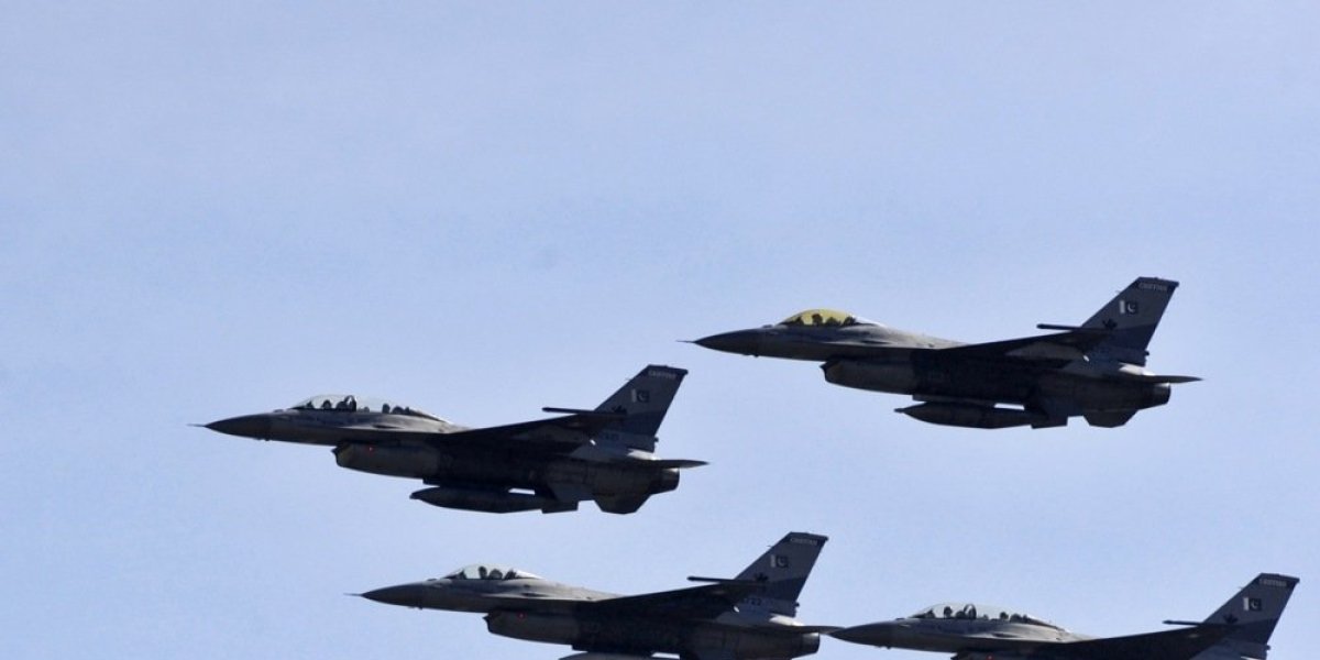 Krvava noć u Avganistanu: Pakistanski avioni sravnili pijacu sa zemljom