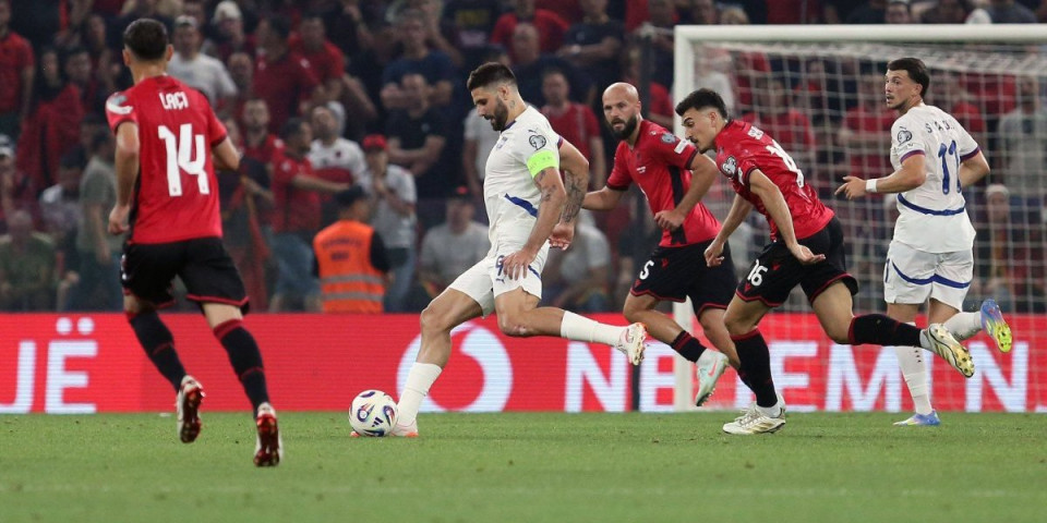 "Ovo je najgora Srbija u istoriji": Albanac kog pamte "grobari" sramno udario na "orlove"