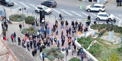 Dugo najavljivani blokaderski protest u Novom Sadu doživeo je totalni debakl.