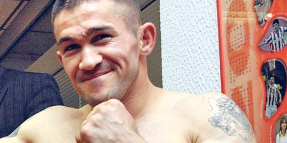 Određen pritvor Tasmanijskom đavolu! Udarao taksistu, pa se latio noža