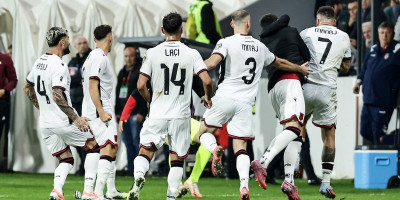 Skandalozna proslava Albanaca, veličali ubicu Srba, pokazivali "orla"... (VIDEO)