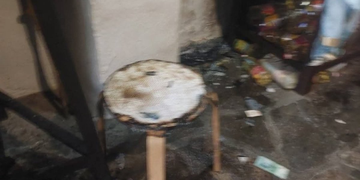 Zapaljen manastir u Vladičinom Hanu