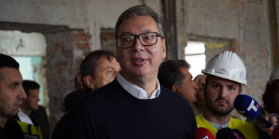 Aleksandar Vučić, predsednik Srbije, danas se sastaje sa Aleksandrom Djukovim, predsednikom upravnog odbora (UO) Gasproma, kako bi se pronašlo rešenje za Naftnu industriju Srbije (NIS) koja se zbog većinskog ruskog vlasništva našla na udaru američkih sankcija.