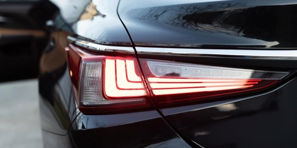 Za ovaj automobil se Srbi grabe: Cena do 3.000 evra, a na oglasima plane čim se pojavi (FOTO)