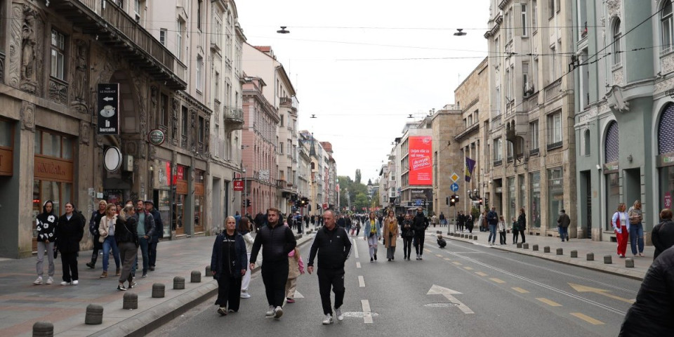 Skandal u Sarajevu! Izbušene gume na automobilu srpskih tablica - da li je ovo "zajedništvo"? (FOTO)