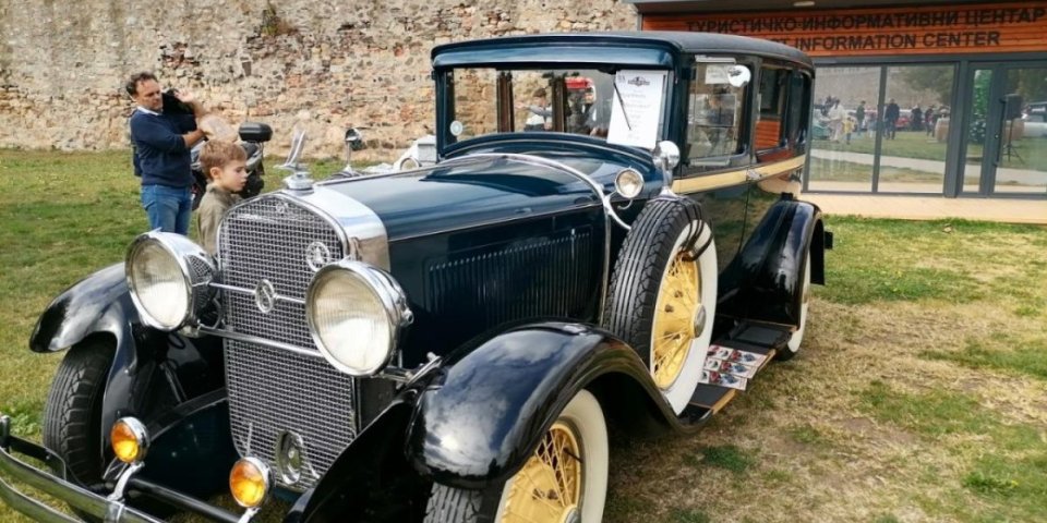 Američka glumica je bila prva vlasnica ovog lepotana: Retka zverka na četiri točka (VIDEO)