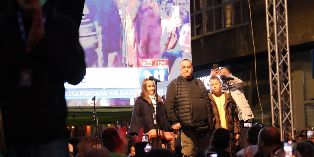 Dino Bešlić sa decom