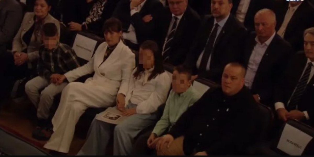 Prazno mesto za suprugu Sejdu - Halidova žena zbog bolesti nije došla na komemoraciju