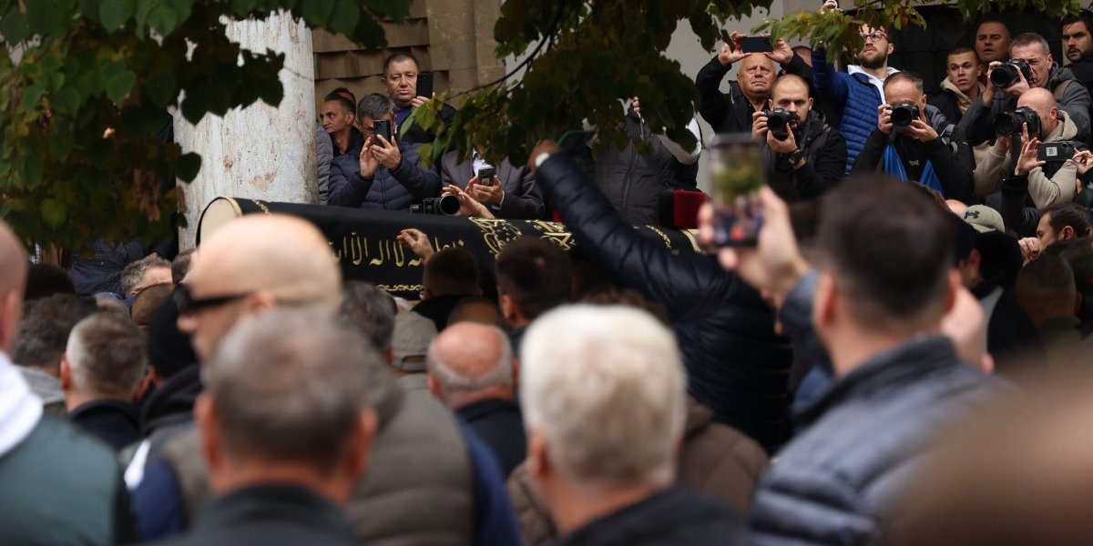 Kovčeg sa telom Halida Bešlića