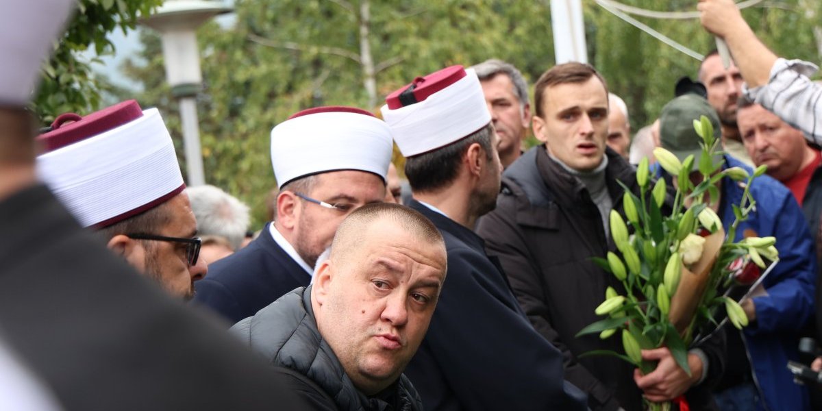 Kovčeg sa telom Halida Bešlića