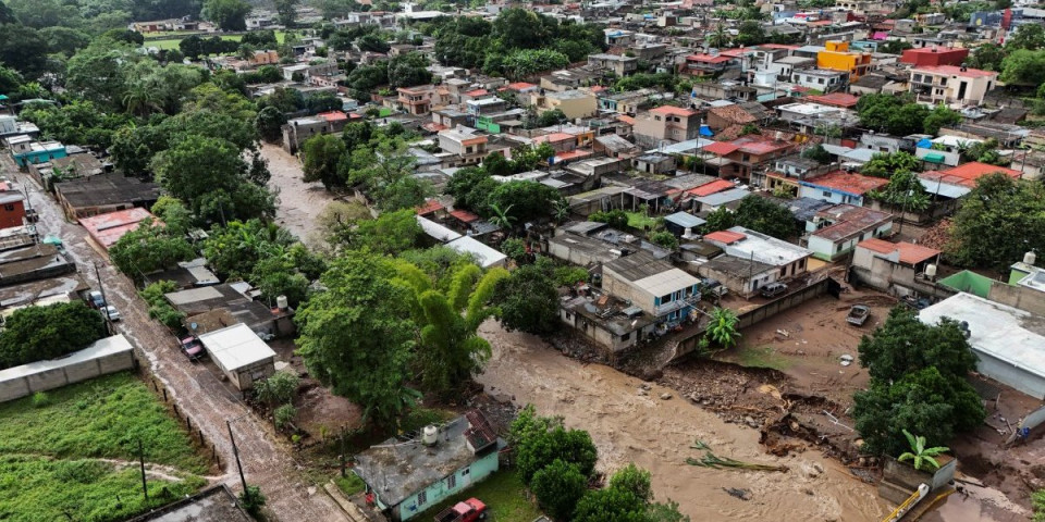 Užas u Meksiku: Snažna oluja odnela desetine života, za mnogima se još traga (FOTO/VIDEO)