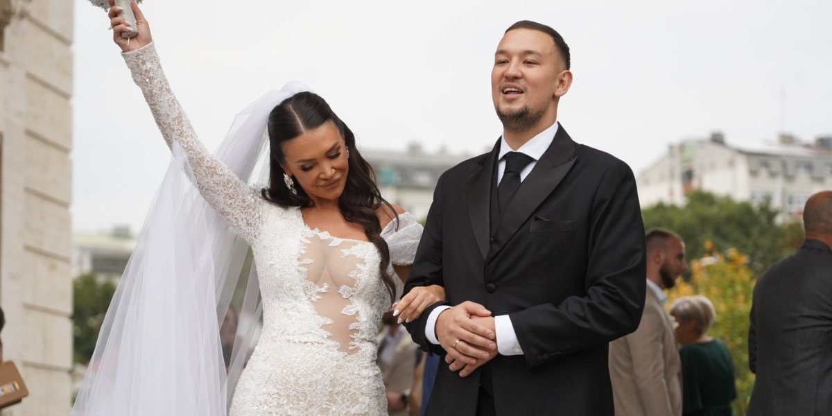 Prvi ples Uroša Živkovića i Jovane izazvao lavinu emocija - Sina ne ispuštaju iz naručja (VIDEO)