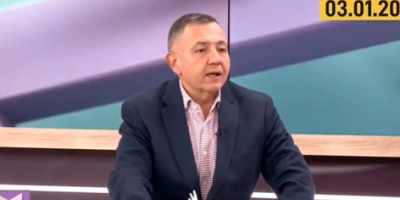 Dragomir Anđelković, politički analitičar, je početkom 2025. godine govorio da nikakvih sankcija neće biti, pri čemu nije bio u pravu.