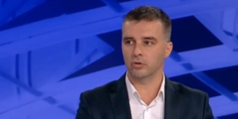 Neprijatna scena na N1: Manojlović pričao o protestima pa ga voditeljka spustila na zemlju (VIDEO)