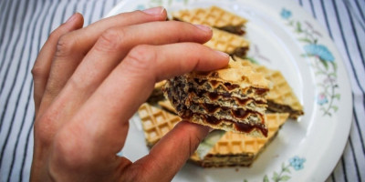 Provereno dobra kombinacija oraha i prženog šećera koji blago krcka u svakoj štanglici.