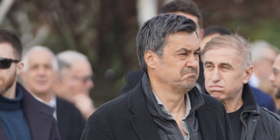 Ovaj čovek je zlotvor srpskog fudbala: Trese se Srbija posle reči Bogdanovića, otkrio Toletovu platu