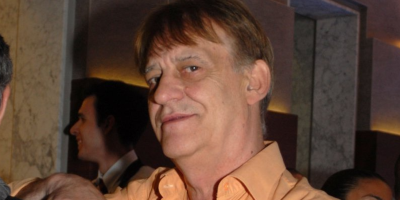 Srpski glumac i komičar Branislav Petrušević Petrući, jedan od najomiljenijih članova "Indeksovog radio pozorišta", preminuo je iznenada 2019. godine u 65. godini života.