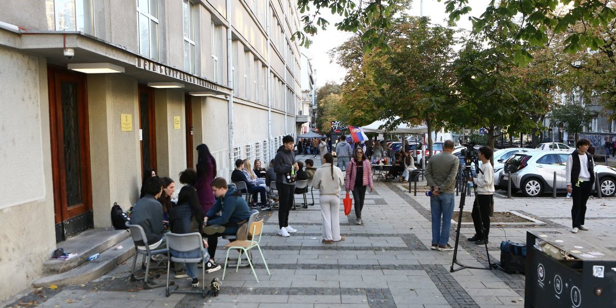 Skandalozna izjava: Evo šta je šef blokadera Pete beogradske gimnazije poručio deci (FOTO)