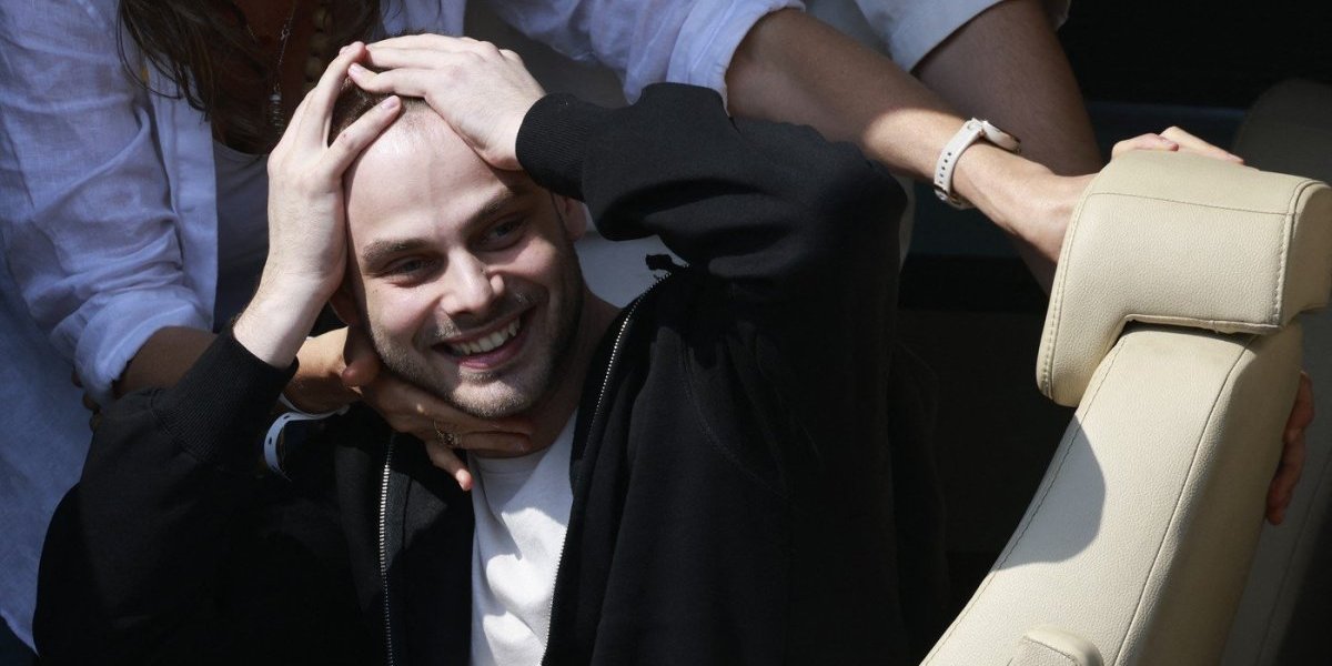 Državljanin Srbije nakon zatočeništva ne skida osmeh sa lica