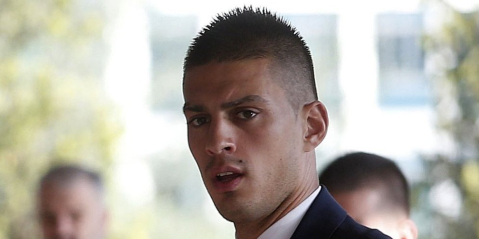 "Do juče vam je bio ikona, a sada vam je najgori": Rijaliti učesnik pobesneo zbog Vujadina Savića