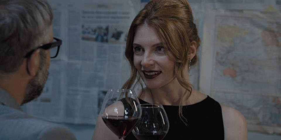 Vest o Teslinoj virtuelnoj devojci Lenki Dunđerski se brzo proširila, svi su hteli jednu za sebe