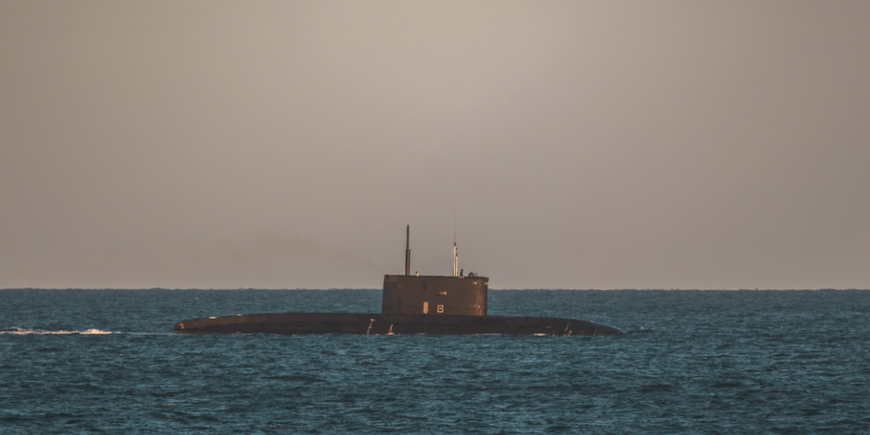 Drama na moru! SAD pokušale upad na brod, Rusi ih "odsekli" podmornicom: Moskva traži hitno povlačenje američkih snaga