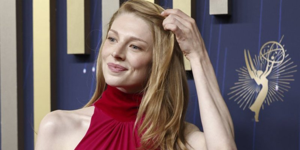 Transrodnoj glumici u pasošu ponovo piše da je muško: Javno zakukala: "Za sve je kriv Tramp"