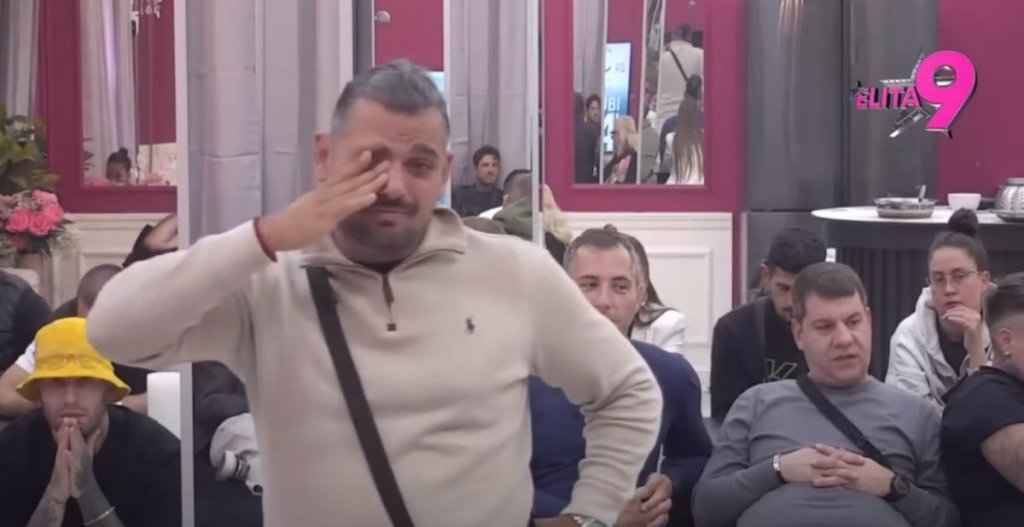 Bora Santana se uživo u programu odrekao porodice: "Smrde, videćete kad izađem"