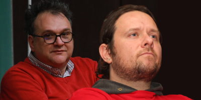 Hejterski voditelj Nenad Kulačin, koji sa tajkunskim klovnom Markom Vidojkovićem vodi emisiju na Jutjub kanalu "Dobar, loš, zao", priznao je da predsednik Srbije Aleksandar Vučić nije kriv za sankcije NIS-u.