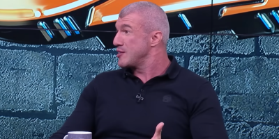 Miša Bačulov, lider blokadera u Novom Sadu, gostovao je u podkastu "DLZ" na Novoj S, koji vodi hejterski voditeljski par Nenad Kulačin i Marko Vidojković.