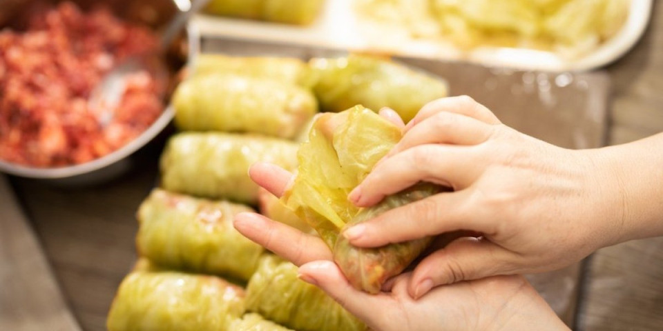 Zaboravite na motanje: Seckana sarma iz rerne koja se sama peče