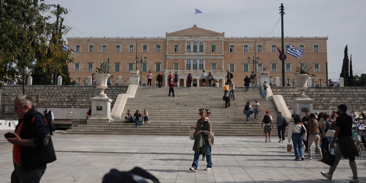 Šokantna odluka grčkog parlamenta: Evo koliko će od sada Grci morati da rade