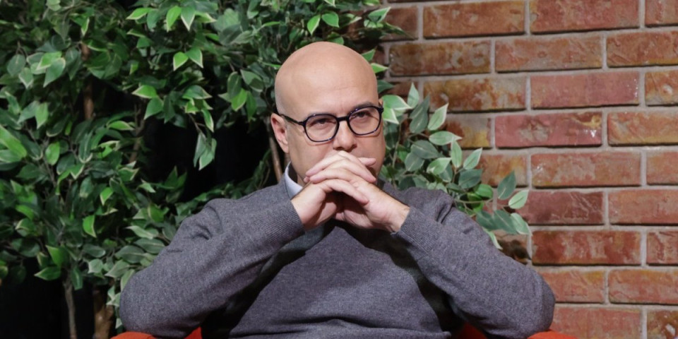 "Hvala za čast, hrabrost i službu otadžbini": Miloš Vučević se oprostio od generala Nebojše Pavkovića (FOTO)