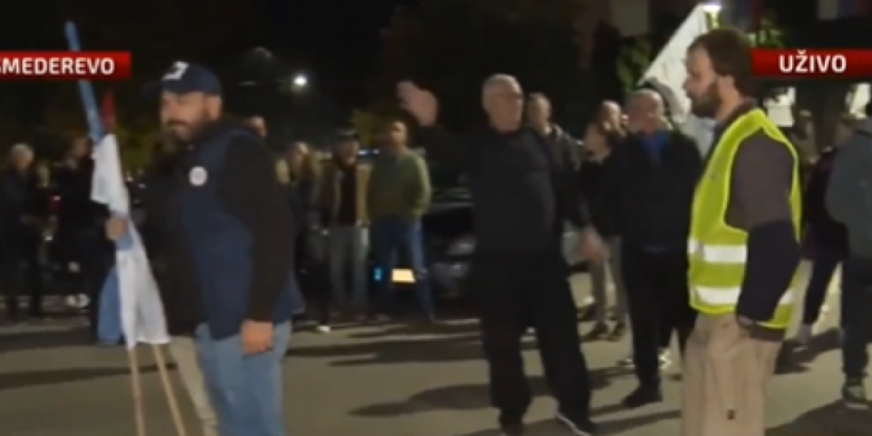 Mala skupina se ponaša kao teroristička organizacija: Oko 40 blokadera bi da uništi prugu u Smederevu