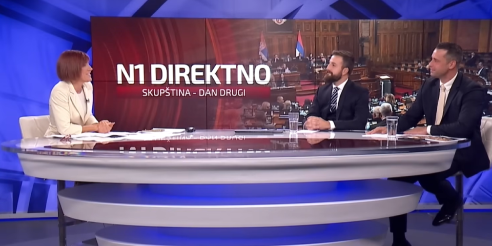 Zaboravila da je uključen mikrofon i da kamera snima - Skandal na N1: Evo šta je voditeljka rekla sagovorniku - sve je gluma