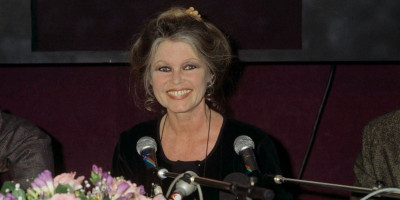 Poznata francuska glumica i dugogodišnja aktivistkinja za prava životinja, Brižit Bardo (91), već tri nedelje se nalazi na bolničkom lečenju zbog ozbiljnih zdravstvenih tegoba.