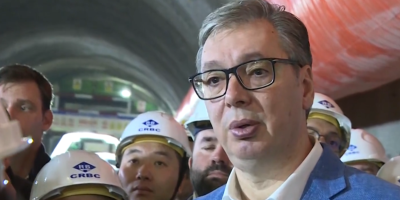 Predsednik Srbije Aleksandar Vučić danas je povodom lažnih tvrdnji o navodnom prebijanju studentkinje od strane policije rekao da to može da se očekuje od onih kojima je propao pokušaj da izvedu revoluciju.