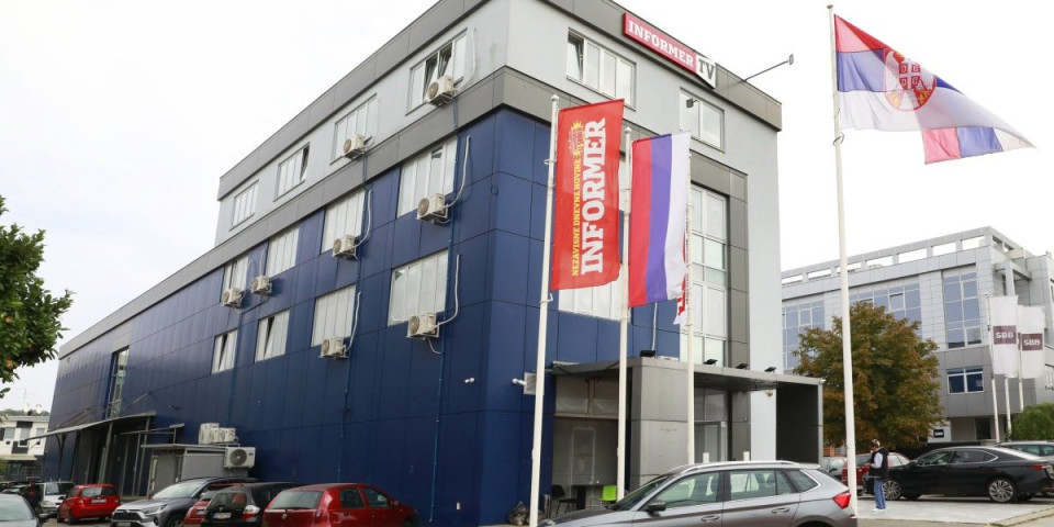 HIT VIDEO! Održan prvi trening press bejzbol lige: Pogledajte šta će zaposleni u Informeru raditi sutra u pauzama, tokom blokade