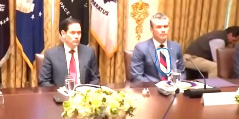 Simbolika ili provokacija: Hegsetova kravata jača od raketa (VIDEO)