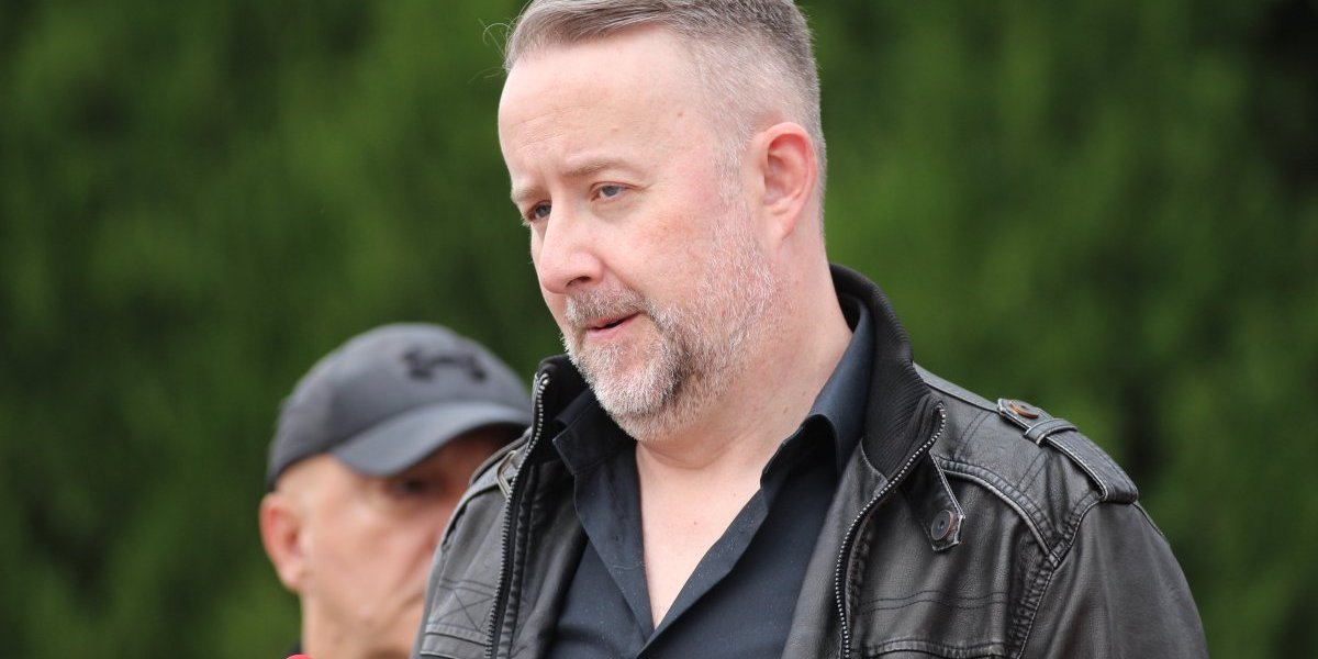 Dejan Vukelić ispred Informera