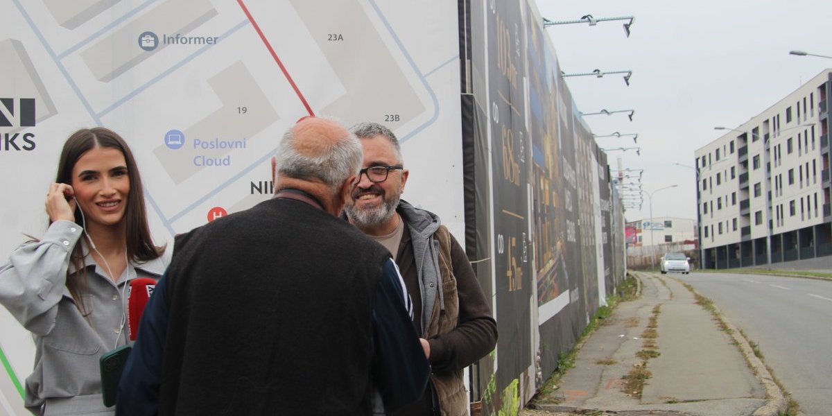 Dragan J. Vučićević ispred Informera