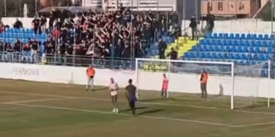 Veliki skandal u Hrvatskoj: Huligan ušao na teren i udario golmana, a onda... (VIDEO)