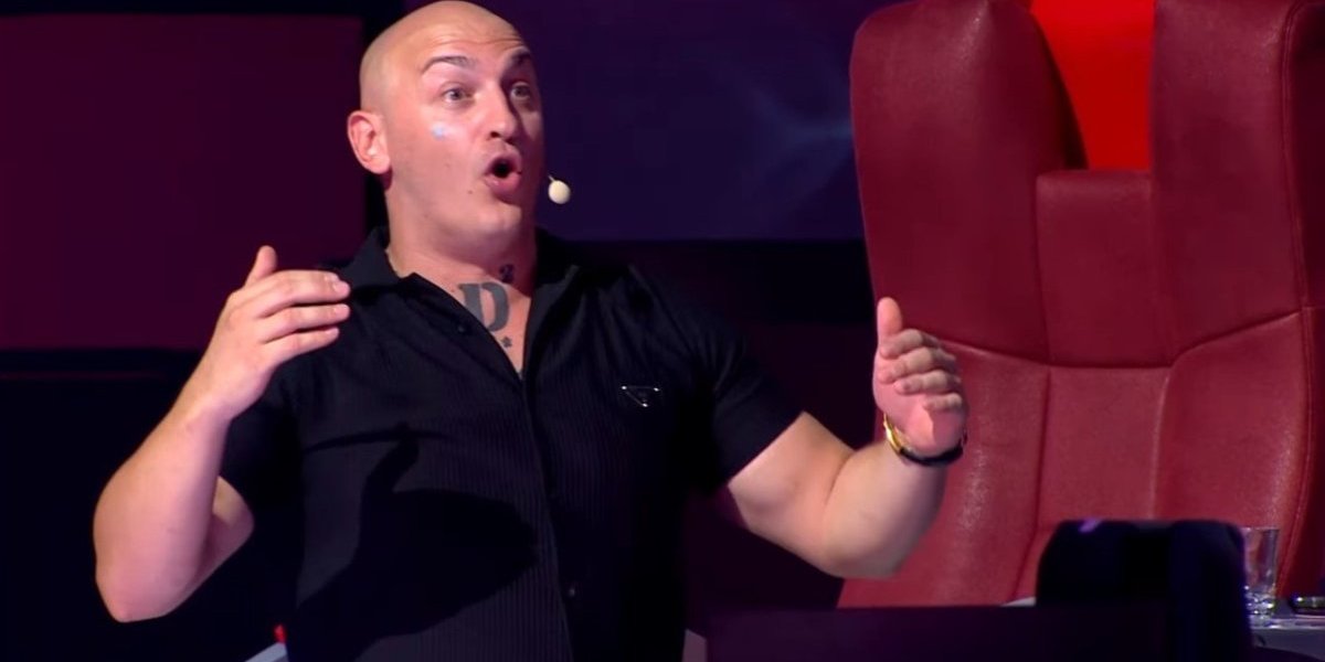 Desingerica se izuo usred emisije: Patikom počeo da lomi po Pinkovom studiju - Žiri zgrožen