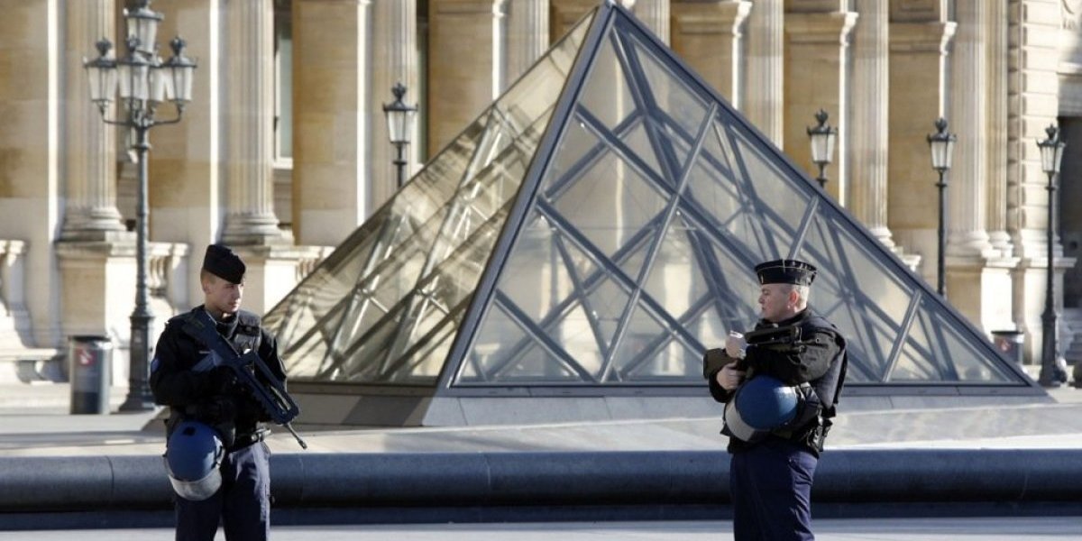 Šok detalji filmske pljačke Luvra: Kako su Lopovi uspeli da dođu do ovog svetskog blaga?!