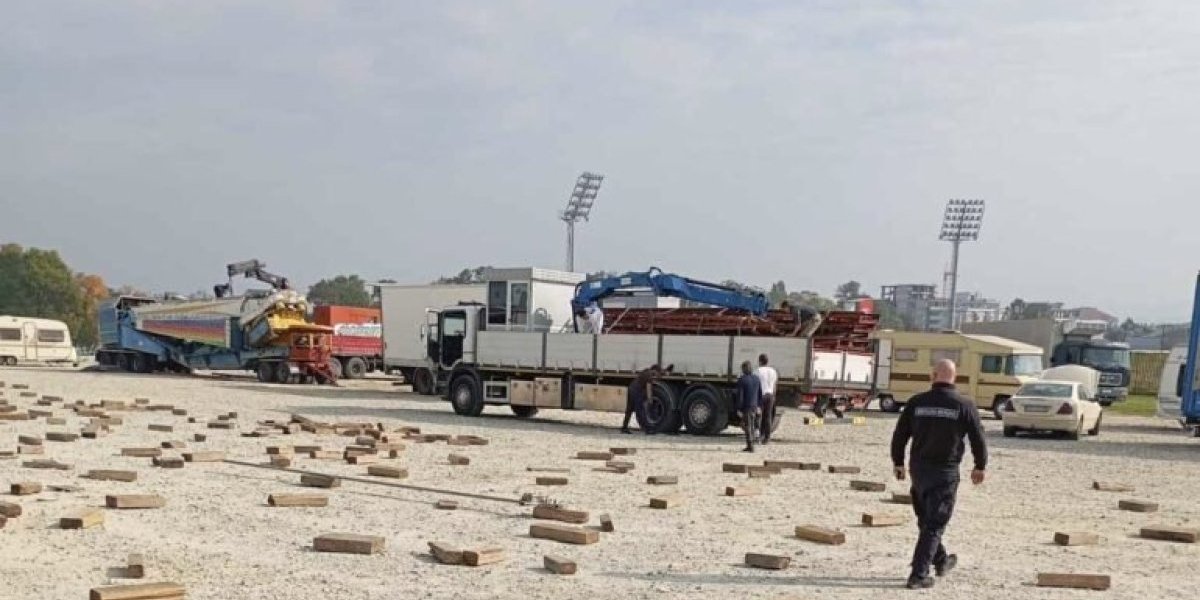 Incident u Kragujevcu: Grad ne dozvoljava igranje u Spomen parku