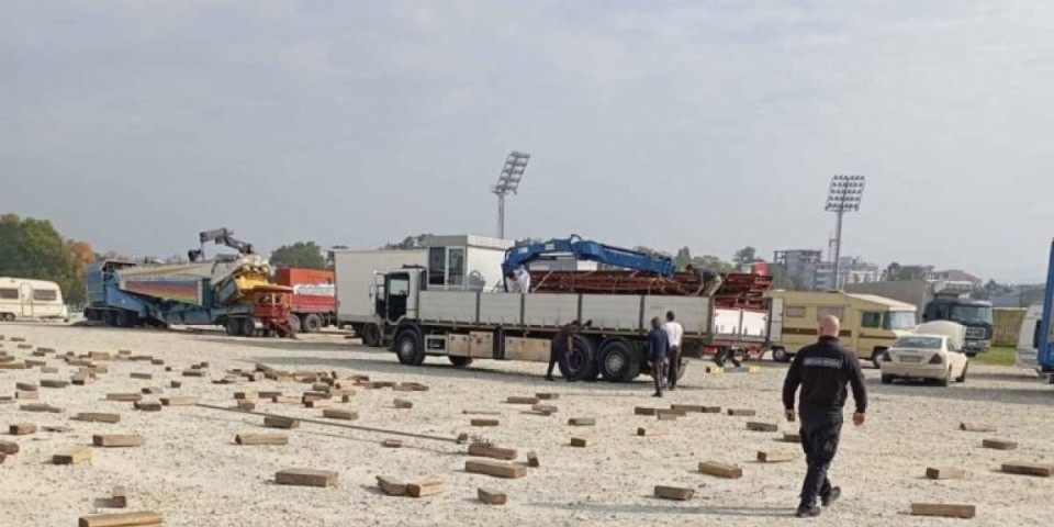 Incident u Kragujevcu: Grad ne dozvoljava igranje u Spomen parku