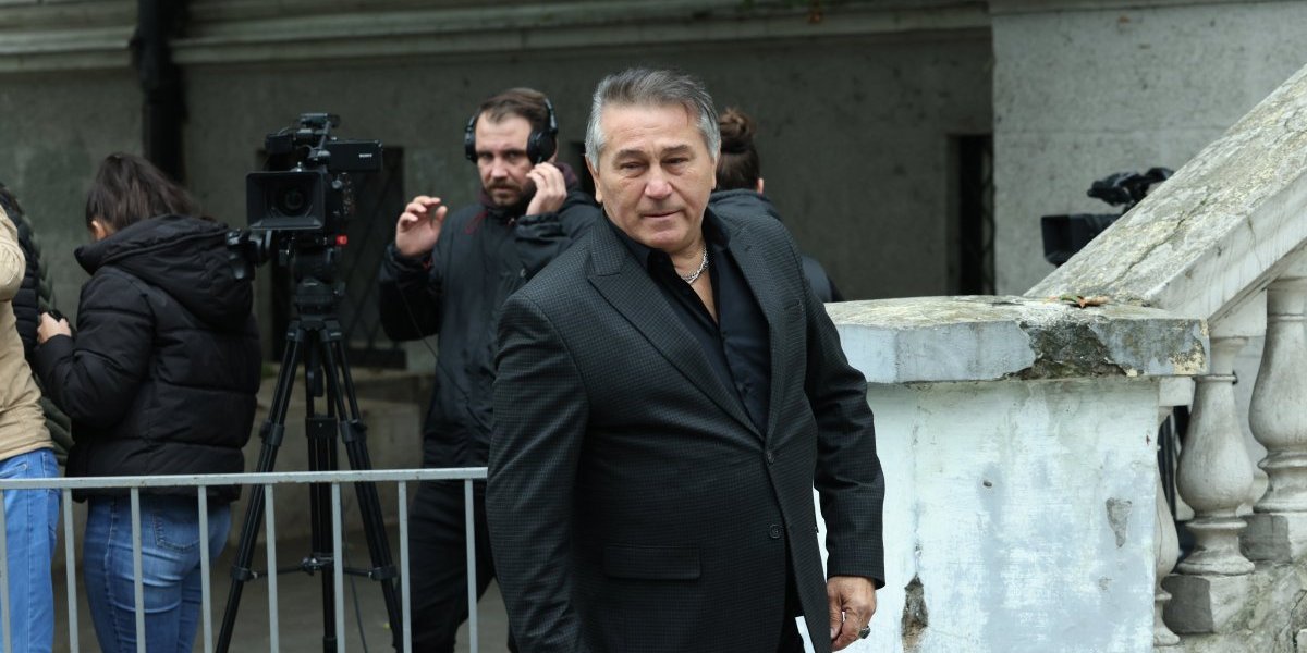 "Tri mlade nisu bile čedne": Pevaču zabranili da peva na romskim svadbama