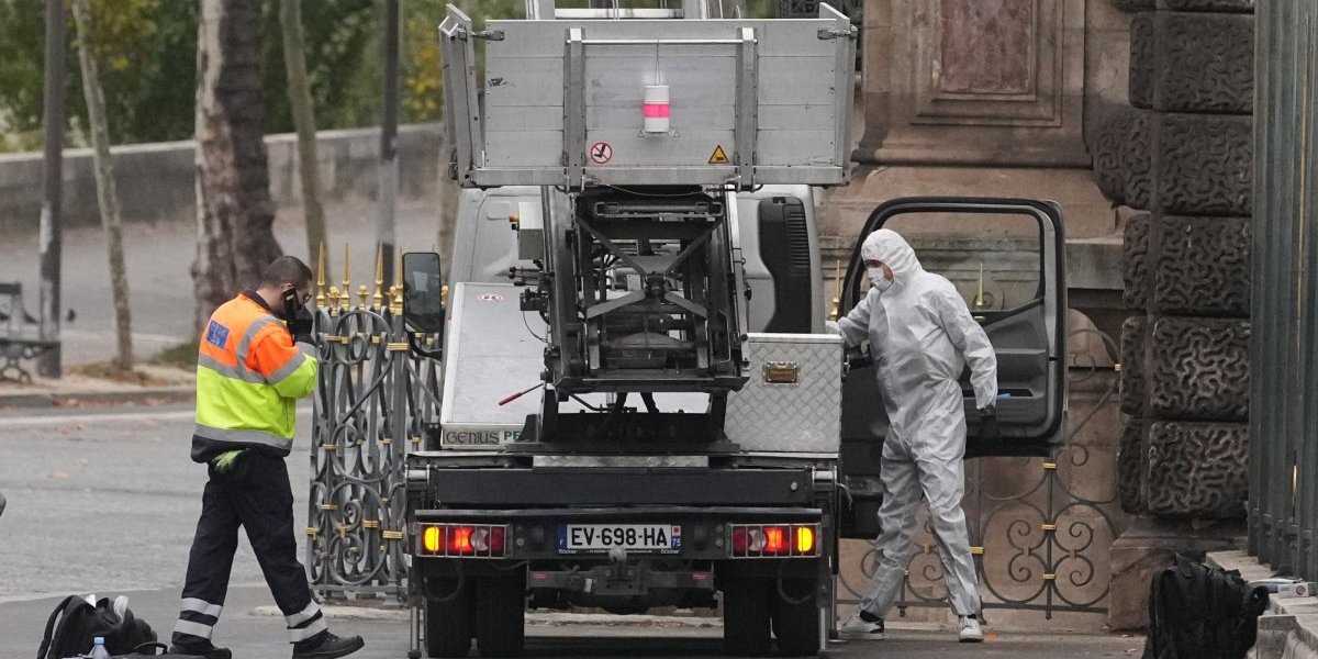 Pljačka muzeja u Luvru